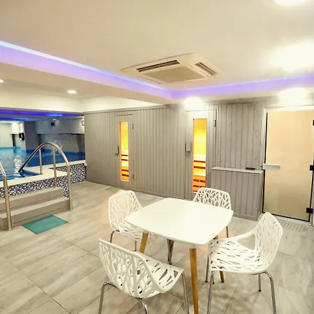 Ξενοδοχείο Grand Europa 5*