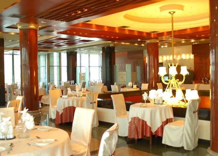 فندق Grand Europa Affiliated By Melia 5*